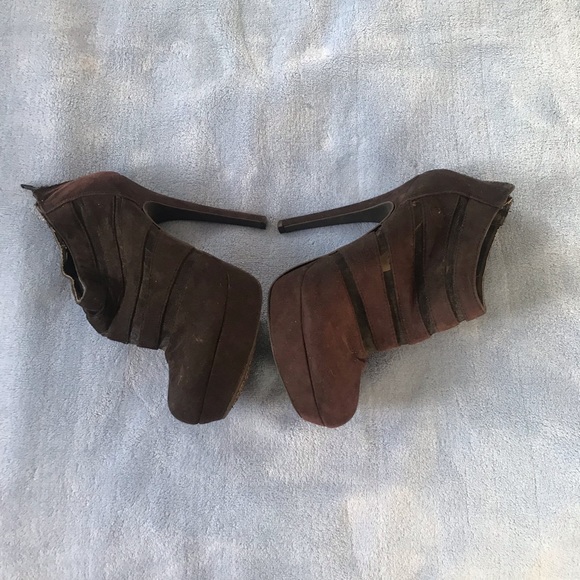 Heels - Picture 3 of 6